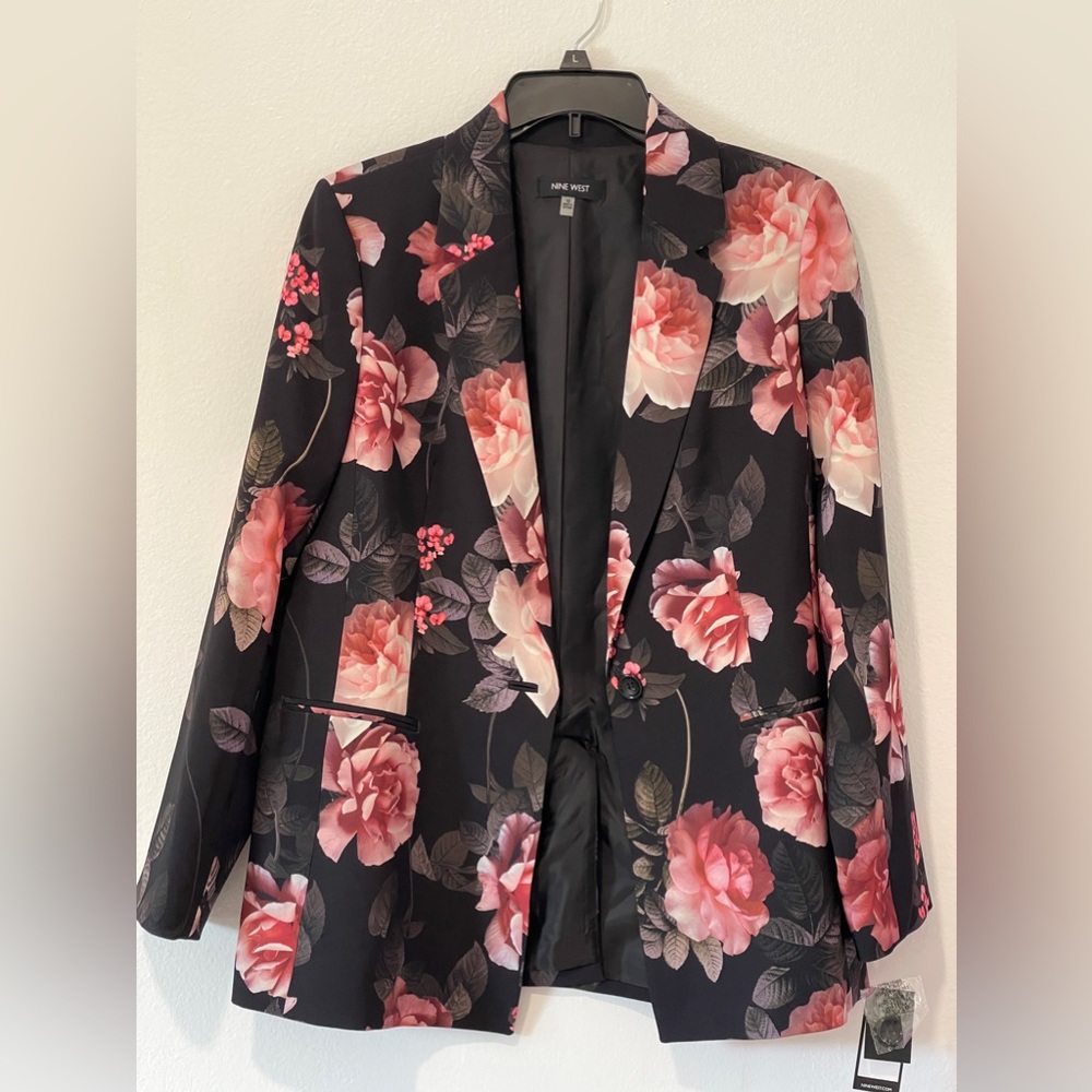 Womens Jacket Multi Floral Print Single Button (NWT)